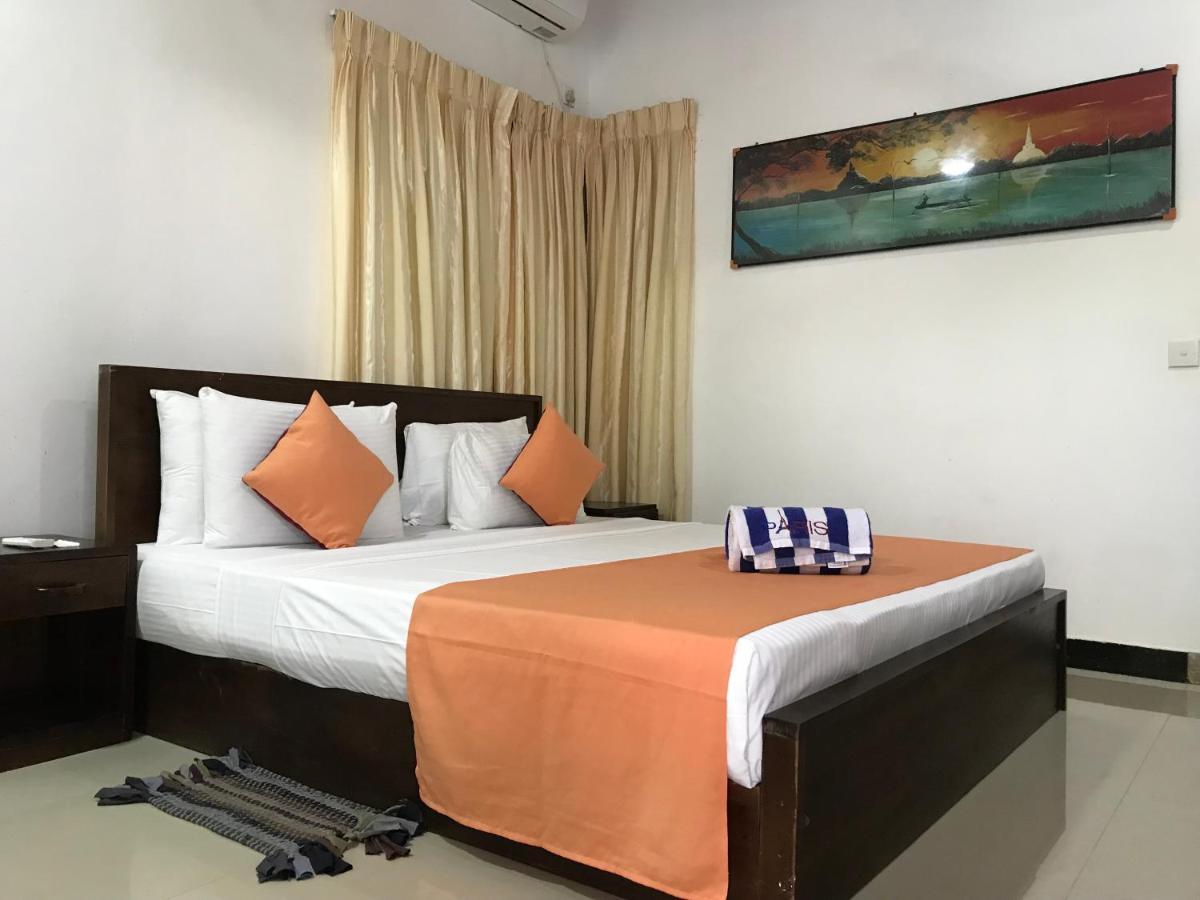 טרינקומאלה Paris Garden Resort מראה חיצוני תמונה