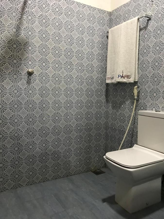 טרינקומאלה Paris Garden Resort מראה חיצוני תמונה